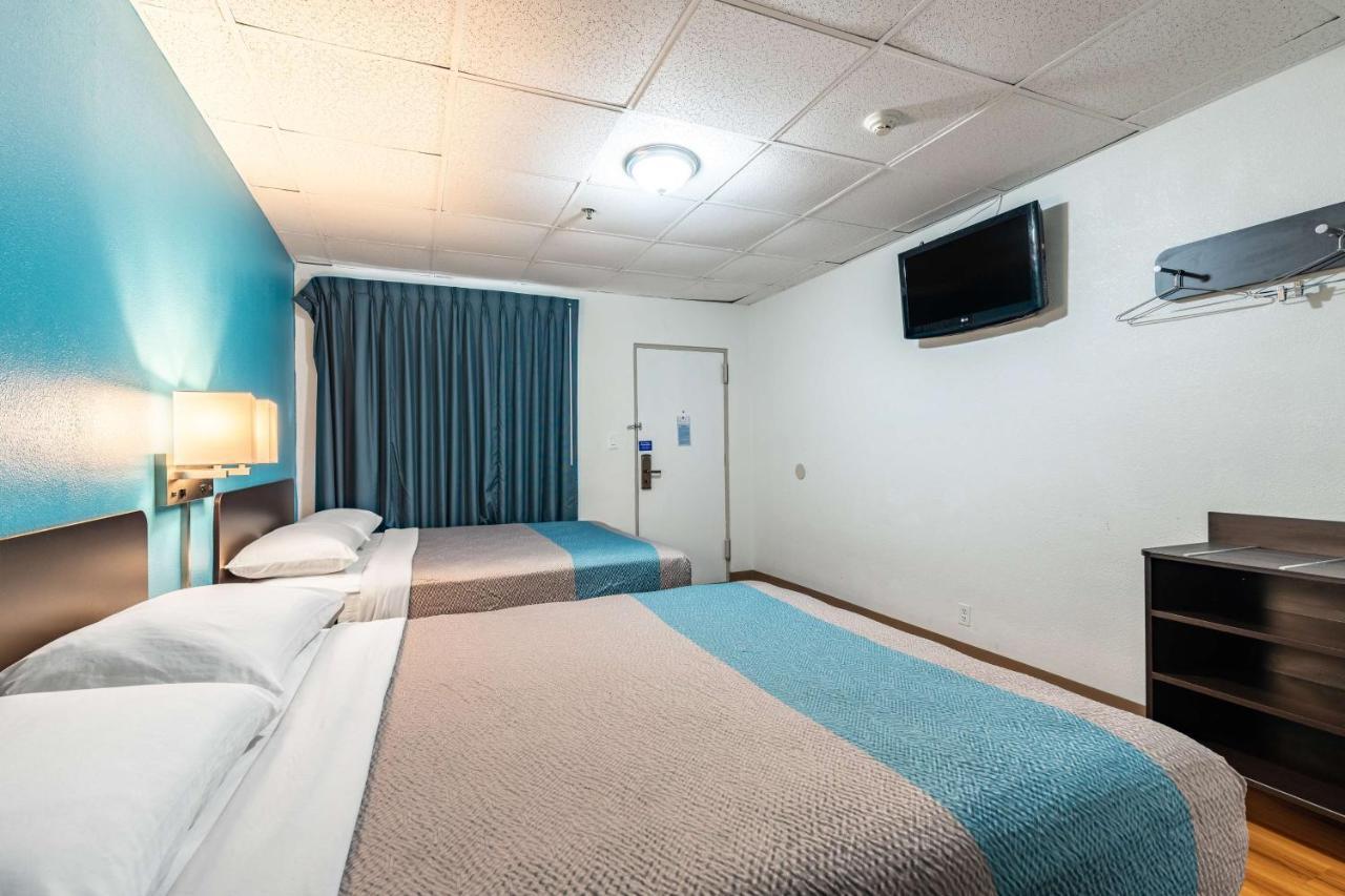 Motel 6-Elmsford, Ny - White Plains Eksteriør billede