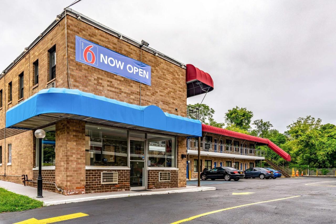 Motel 6-Elmsford, Ny - White Plains Eksteriør billede