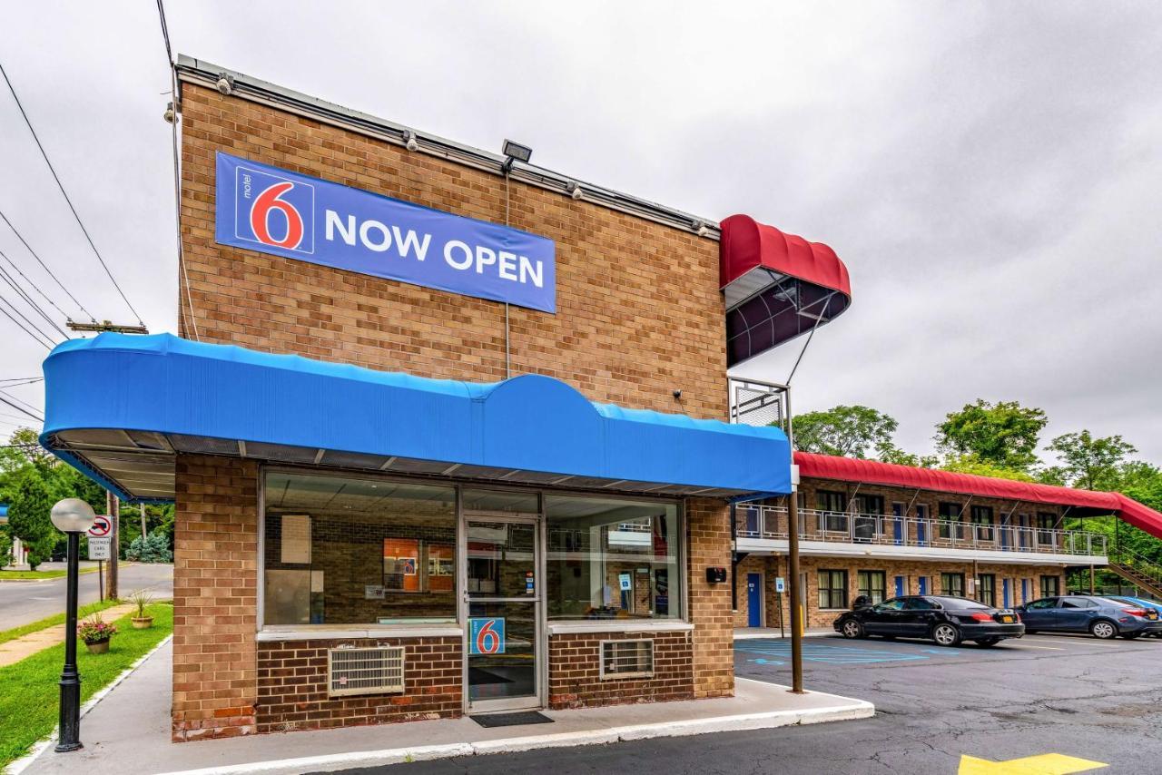 Motel 6-Elmsford, Ny - White Plains Eksteriør billede