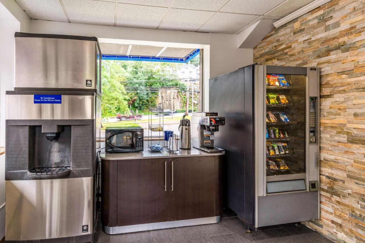 Motel 6-Elmsford, Ny - White Plains Eksteriør billede