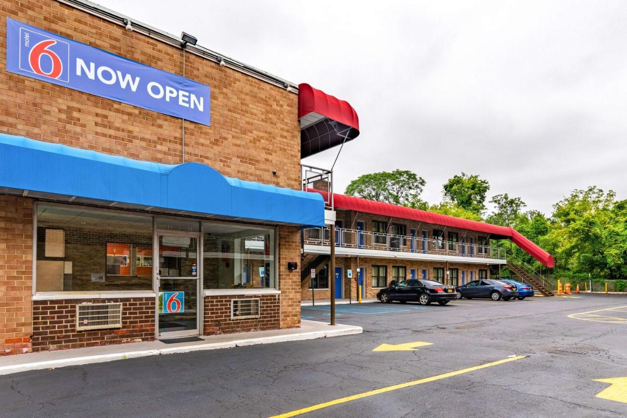 Motel 6-Elmsford, Ny - White Plains Eksteriør billede