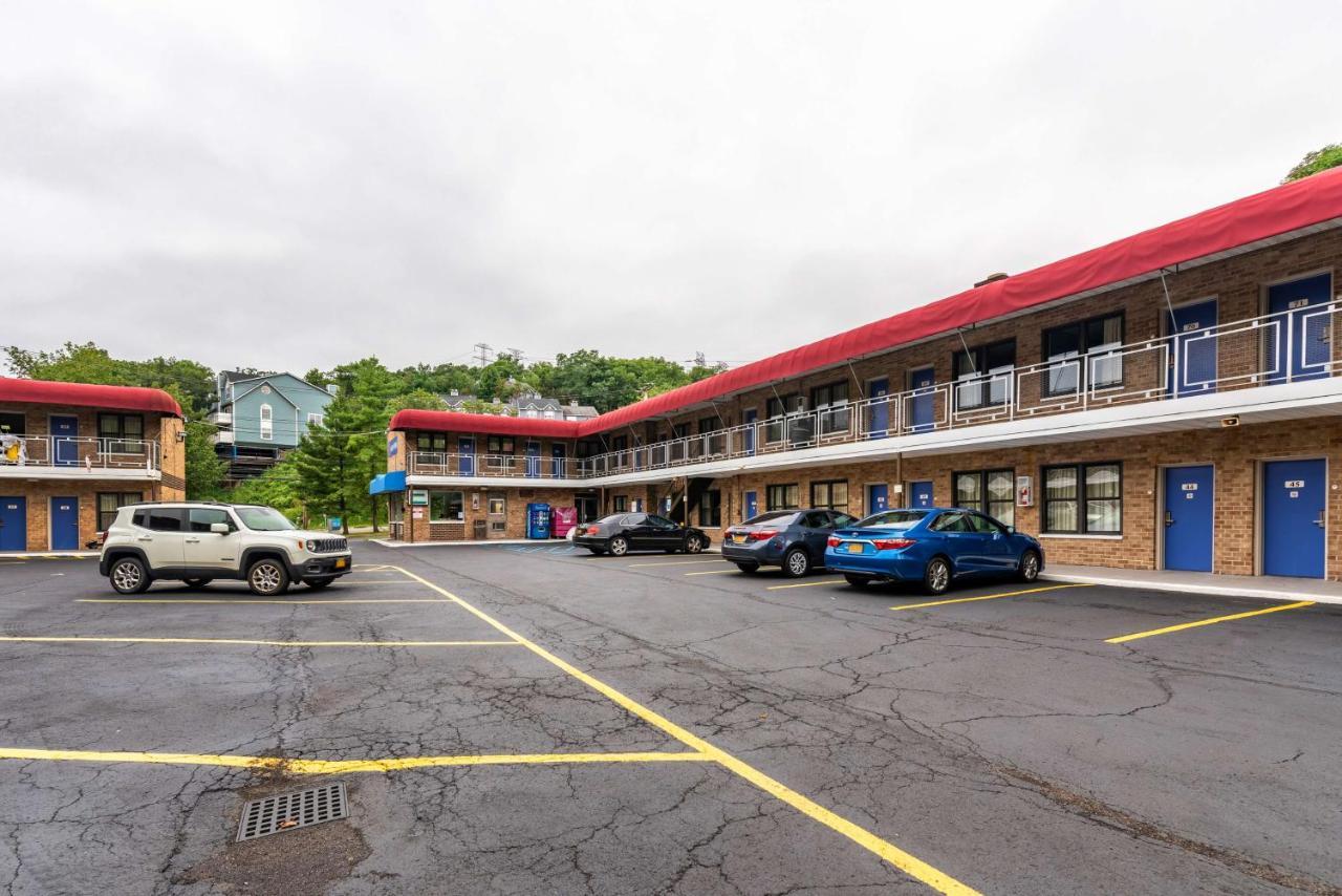 Motel 6-Elmsford, Ny - White Plains Eksteriør billede